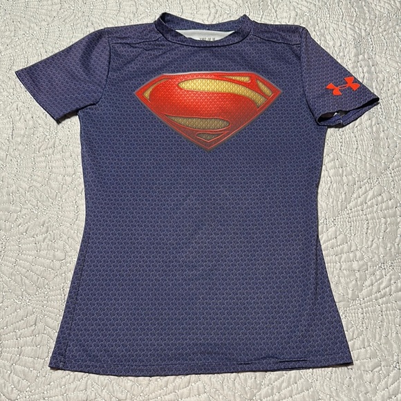 Under Armour Boys Superman Logo Shirt, EUC, Size Medium - Picture 1 of 7